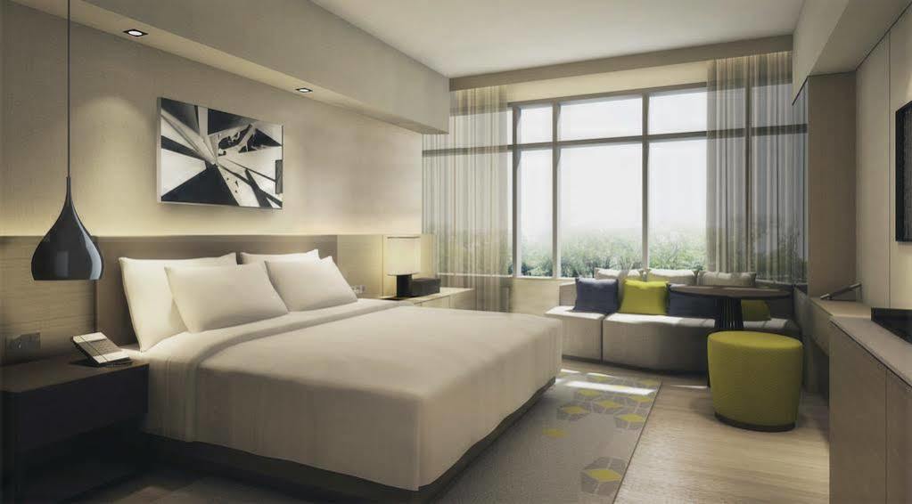 Seda Vertis North Quezón by Eksteriør bilde Deluxe Room