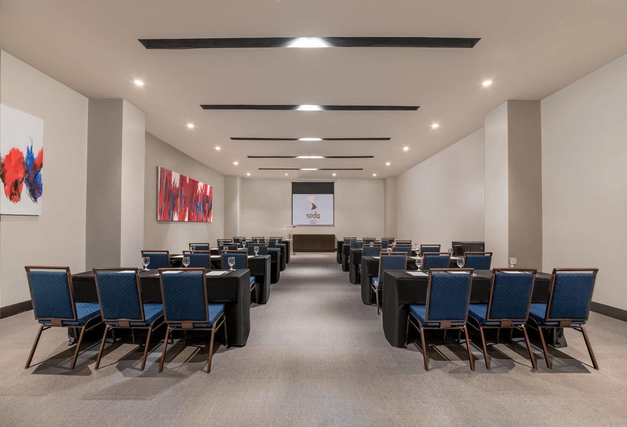 Seda Vertis North Quezón by Eksteriør bilde Meeting room at the hotel