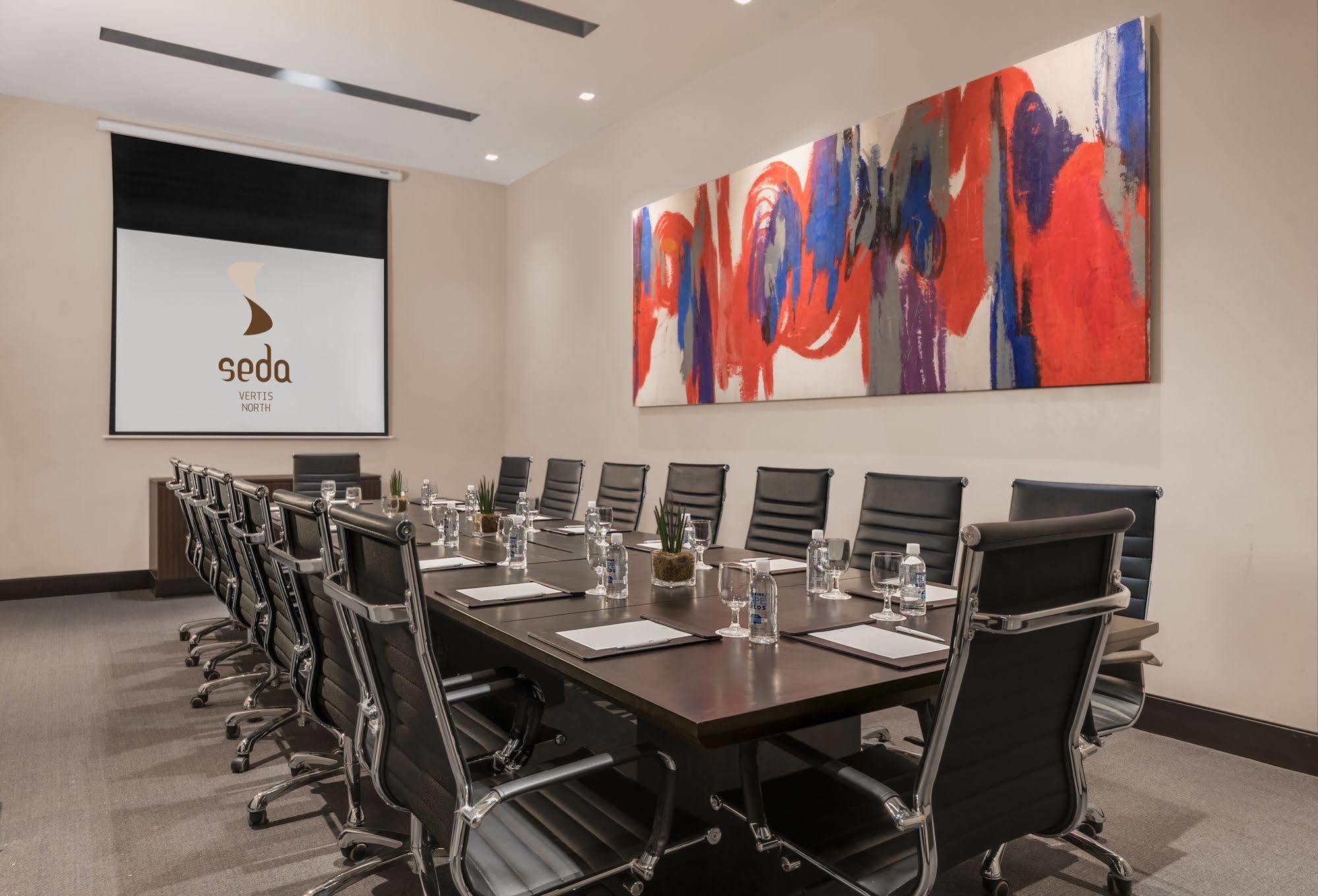 Seda Vertis North Quezón by Eksteriør bilde Boardroom at Seda Hotel